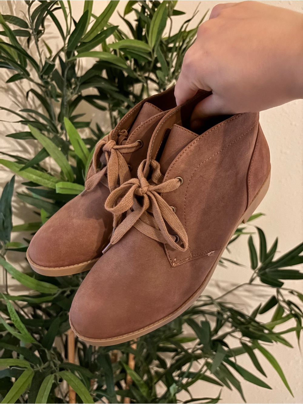 Indigo Women’s Brown Suede Lace-Up Ankle Boots size 7
